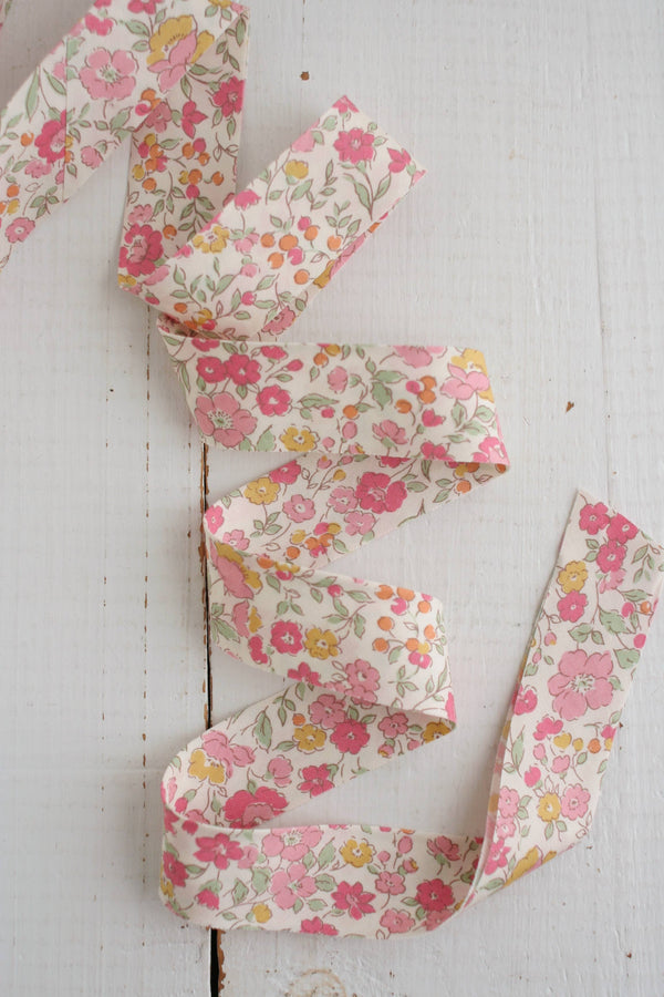 2.5" Bias Quilt Binding Pink Floral Premade Cotton Binding | Prepacked 8 yards