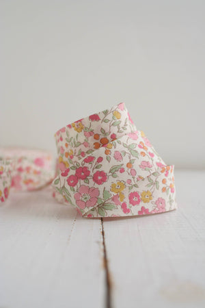 2.5" Bias Quilt Binding Pink Floral Premade Cotton Binding | Prepacked 8 yards