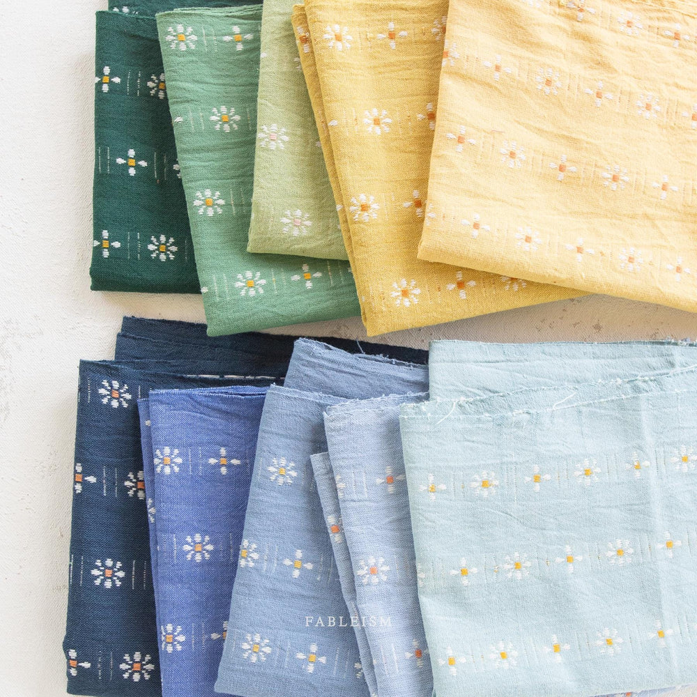 Daisies in Soft Periwinkle FOR-DAI-21-SOFTPERIWINKLE | Forest Forage by Fableism Supply Co. | Yardage | Fat Quarter | Yarn Dyed Wovens