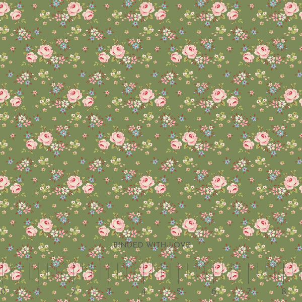 Gracie Green 130151 | Creating Memories Winter by Tone Finnanger | Tilda Fabrics | Continuous Yardage | Fat Quarter