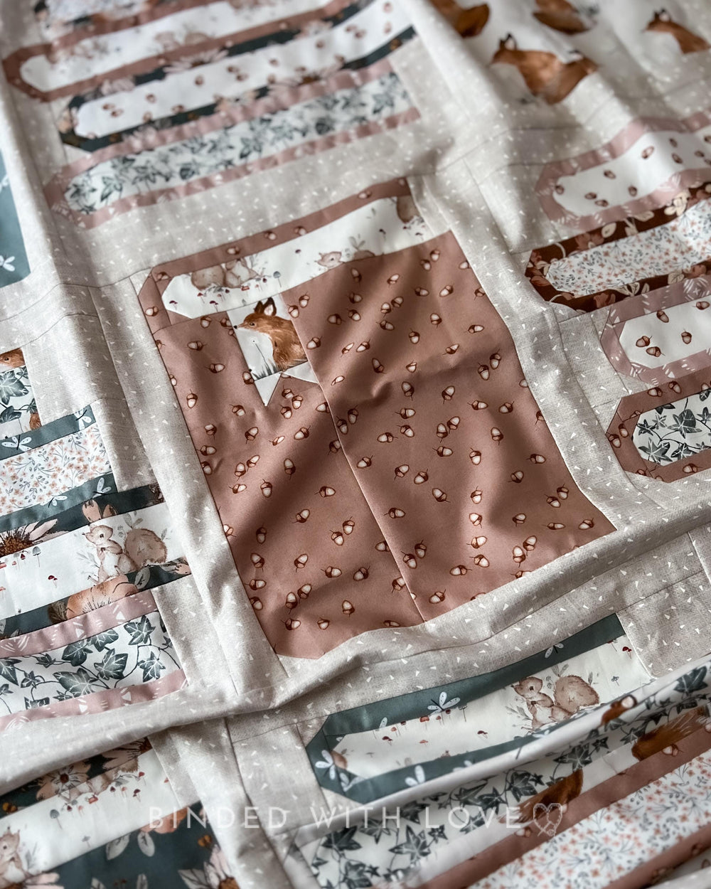 Acorns Caramel 90985-32 | Charmwood by Bernadett Urbanovics