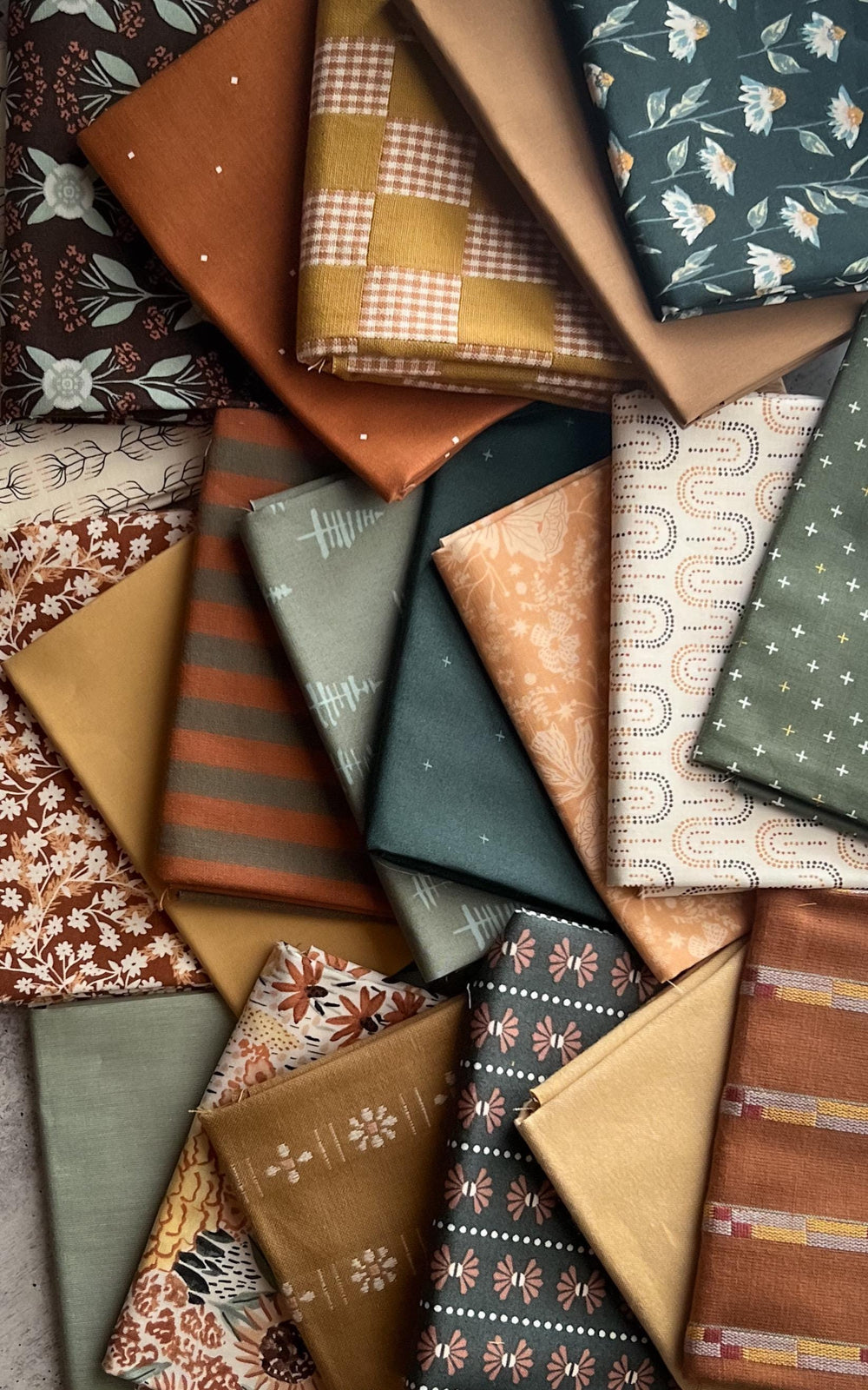 Woodland Hearth Bundle | Curated 20 Fat Quarter Bundle | BUNDLE-273
