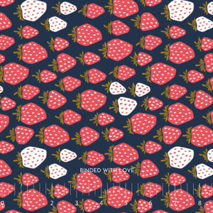 Queen of Berries Evening Blue LV500-EB10 | Under the Apple Tree by Loes van Oosten