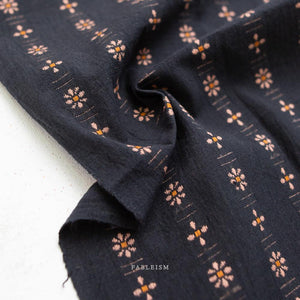 Daisies in Black FOR-DAI-25-BLACK | Fableism Supply Co.