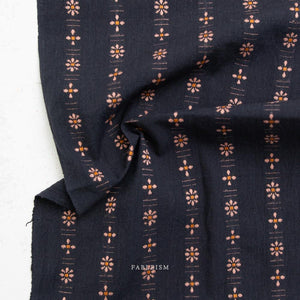 Daisies in Black FOR-DAI-25-BLACK | Fableism Supply Co.