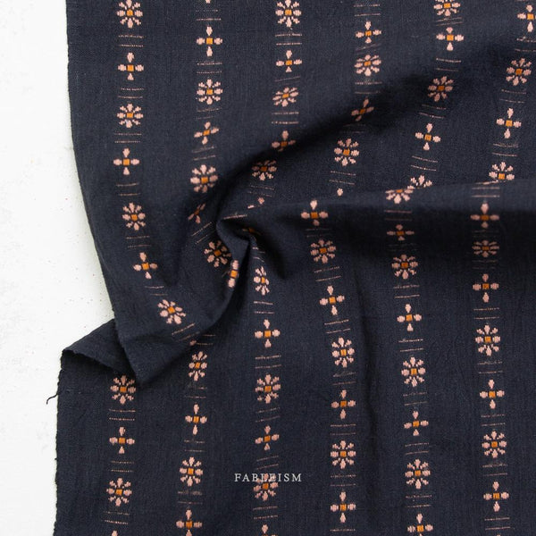 Daisies in Black FOR-DAI-25-BLACK | Fableism Supply Co.
