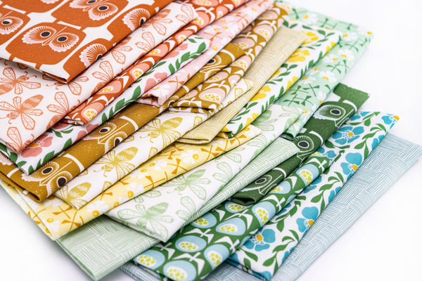 Haystack Green LV305-GR12 | Sweet Floral Scent by Loes van Oosten | Cotton + Steel | Continuous Yardage | Fat Quarter
